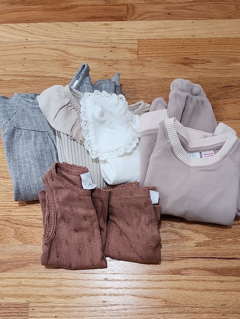Bundle of Zara baby/girl clothes - varying sizes